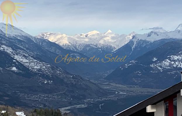 Charmant appartement de 2.5 pièces à quelques minutes à pied du centre de Montana et avec vue panoramique sur les Alpes !