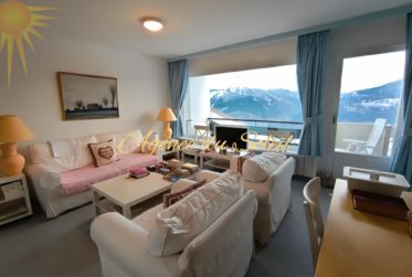 Charmant appartement sud très lumineux de 2 pièces, à 5 minutes à pied du centre de Montana !