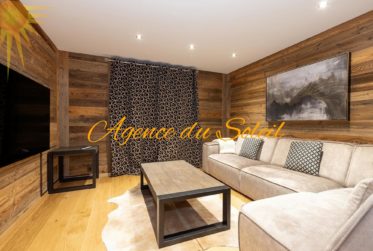 Emplacement de premier ordre ! Magnifique appartement rénové en 2020 dans le plus prisé quartier de Crans !