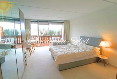 À louer à l'année uniquement, ce superbe studio de standing avec un balcon sud dans une résidence hôtelière !