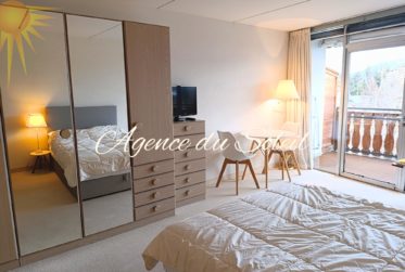 À louer à l'année uniquement, ce superbe studio de standing avec un balcon sud dans une résidence hôtelière !