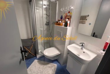 Dans le quartier très prisé de Tsarbouye, splendide appartement de 4.5 pièces avec vaste terrasse et jardin!