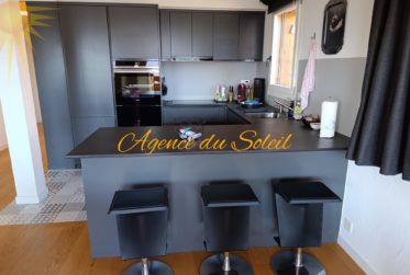 Coup de cœur pour ce superbe appartement de 4.5 pièces orienté sud-est au centre de Crans-Montana !