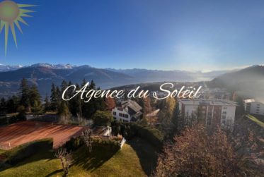 À louer à la saison d'été ce merveilleux 4.5 pièces à proximité des remontées mécaniques du Signal à Montana !