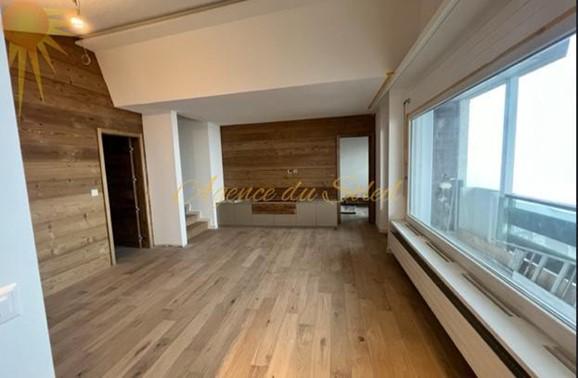 Magnifique appartement de 4.5 pièces en attique, totalement rénové en 2023 !