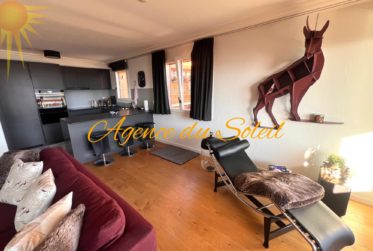 Coup de cœur pour ce superbe appartement de 4.5 pièces orienté sud-est au centre de Crans-Montana !
