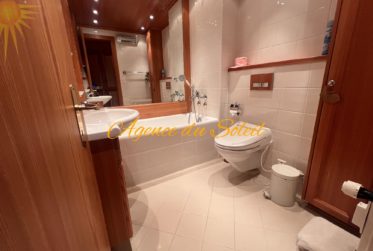 Deux superbes appartements adjacents en attique privatif au cœur de Crans-Montana ! 2 places de parc intérieures INCLUSES dans le prix!