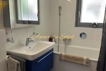 Dans le quartier très prisé de Tsarbouye, splendide appartement de 4.5 pièces avec vaste terrasse et jardin!