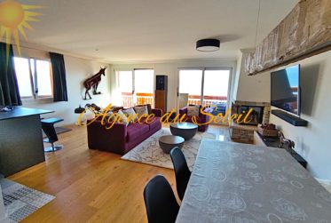 Coup de cœur pour ce superbe appartement de 4.5 pièces orienté sud-est au centre de Crans-Montana !
