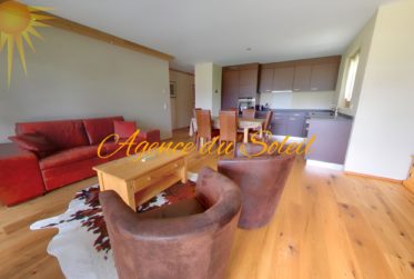 Très bel appartement de 4.5 pièces avec une grande terrasse et jardin, situé proche du Golf Severino Ballesteros !