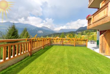 Très bel appartement de 4.5 pièces avec une grande terrasse et jardin, situé proche du Golf Severino Ballesteros !
