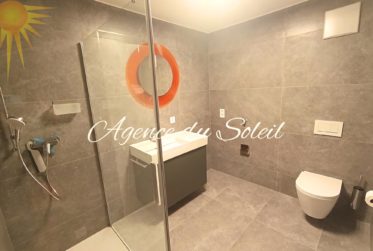 À louer à l’année, ce superbe 3.5 pièces moderne au cœur de Montana !