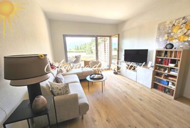 En exclusivité ! Charmant 2.5 pièces, rénové en 2024, avec une terrasse et un jardin privatifs orientés plein sud, à 6 minutes à pied du centre de Montana et à proximité du funiculaire !