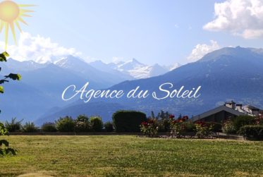 En exclusivité ! Adorable 2.5 pièces, rénové en 2024, avec sa vaste terrasse sud, à 6 minutes à pied du centre de Montana !