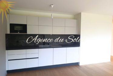 À louer à l’année, ce superbe 3.5 pièces moderne au cœur de Montana !