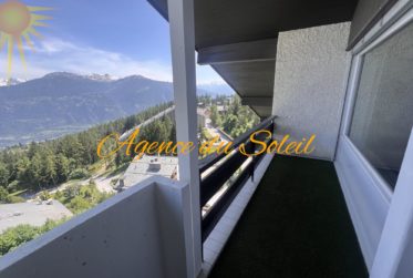 Magnifique appartement de 4.5 pièces en attique, totalement rénové en 2023 !