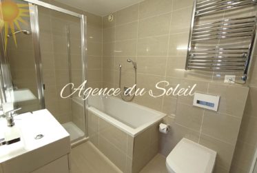En exclusivité ! A voir absolument ! Hyper centre de Montana ! Magnifique et spacieux appartement de 4.5 pièces !