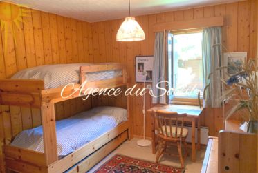 Idéal pour une famille, ce magnifique et spacieux chalet à 5 mn en voiture du centre de la station !