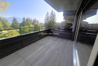 Splendide 3,5 pièces dans une résidence récente, avec une vue sur le lac d’Ycoor et les Alpes !