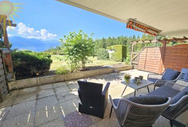 En exclusivité ! Charmant 2.5 pièces, rénové en 2024, avec une terrasse plein sud, à 6 minutes à pied du centre de Montana et à proximité du funiculaire !