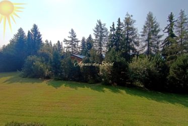 Coup de cœur assuré pour cet appartement idéalement situé au centre de la station, offrant une vue imprenable et un accès direct au lac de Grenon !