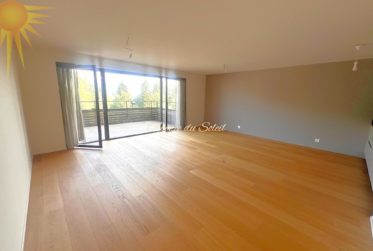 Splendide 3,5 pièces dans une résidence récente, avec une vue sur le lac d’Ycoor et les Alpes !