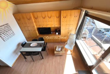 Adorable Cocon de 2.5 pièces + mezzanine habitable à proximité du centre de Montana !