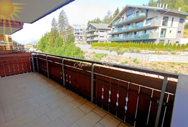 Coup de cœur assuré pour cet appartement idéalement situé au centre de la station, offrant une vue imprenable et un accès direct au lac de Grenon !
