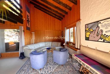 Idéal pour une famille, ce magnifique et spacieux chalet à 5 mn en voiture du centre de la station !