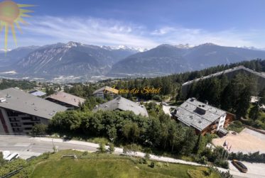 Magnifique appartement de 4.5 pièces en attique, totalement rénové en 2023 !