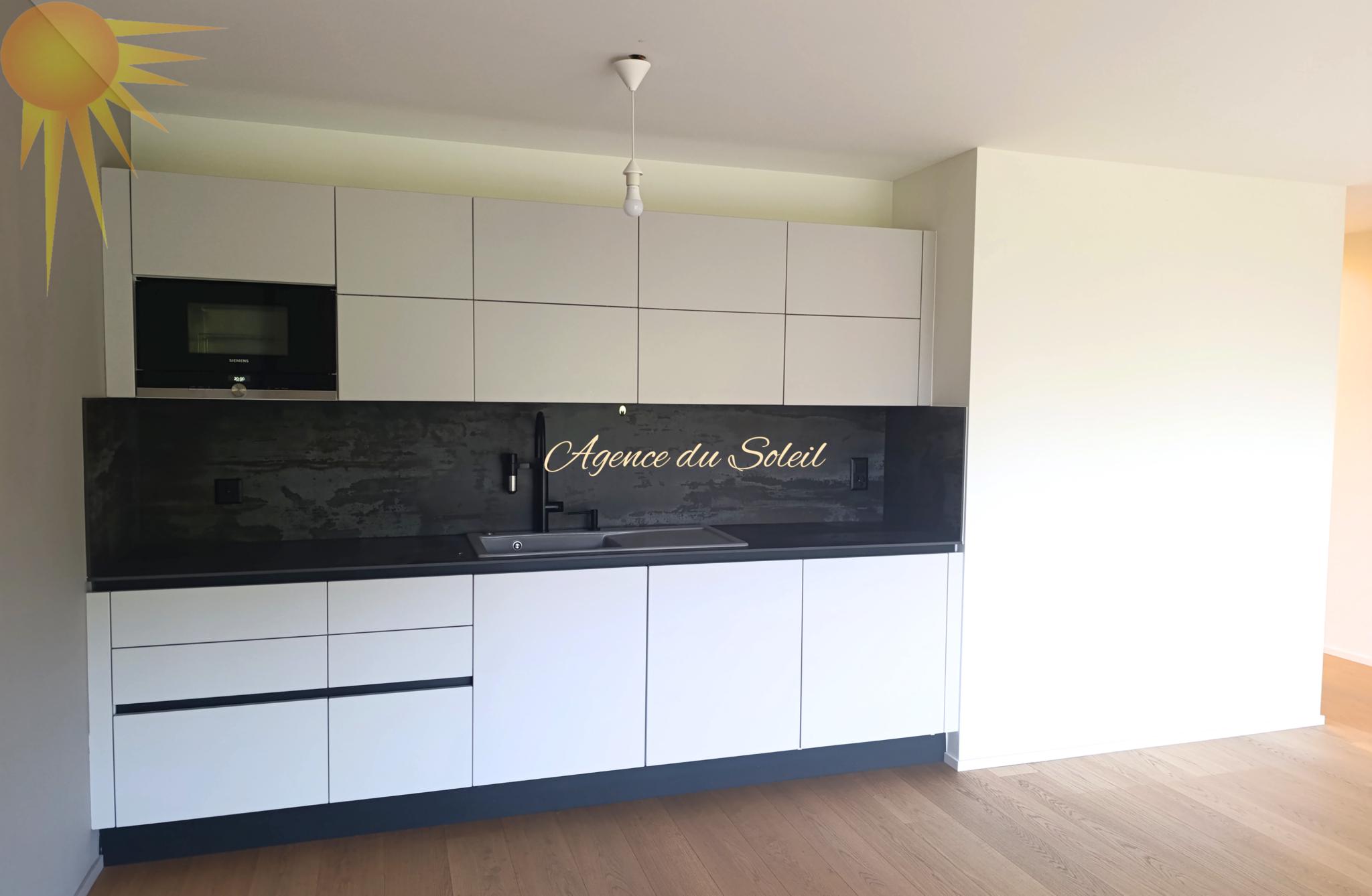 À louer à l’année, ce superbe 3.5 pièces moderne au cœur de Montana !