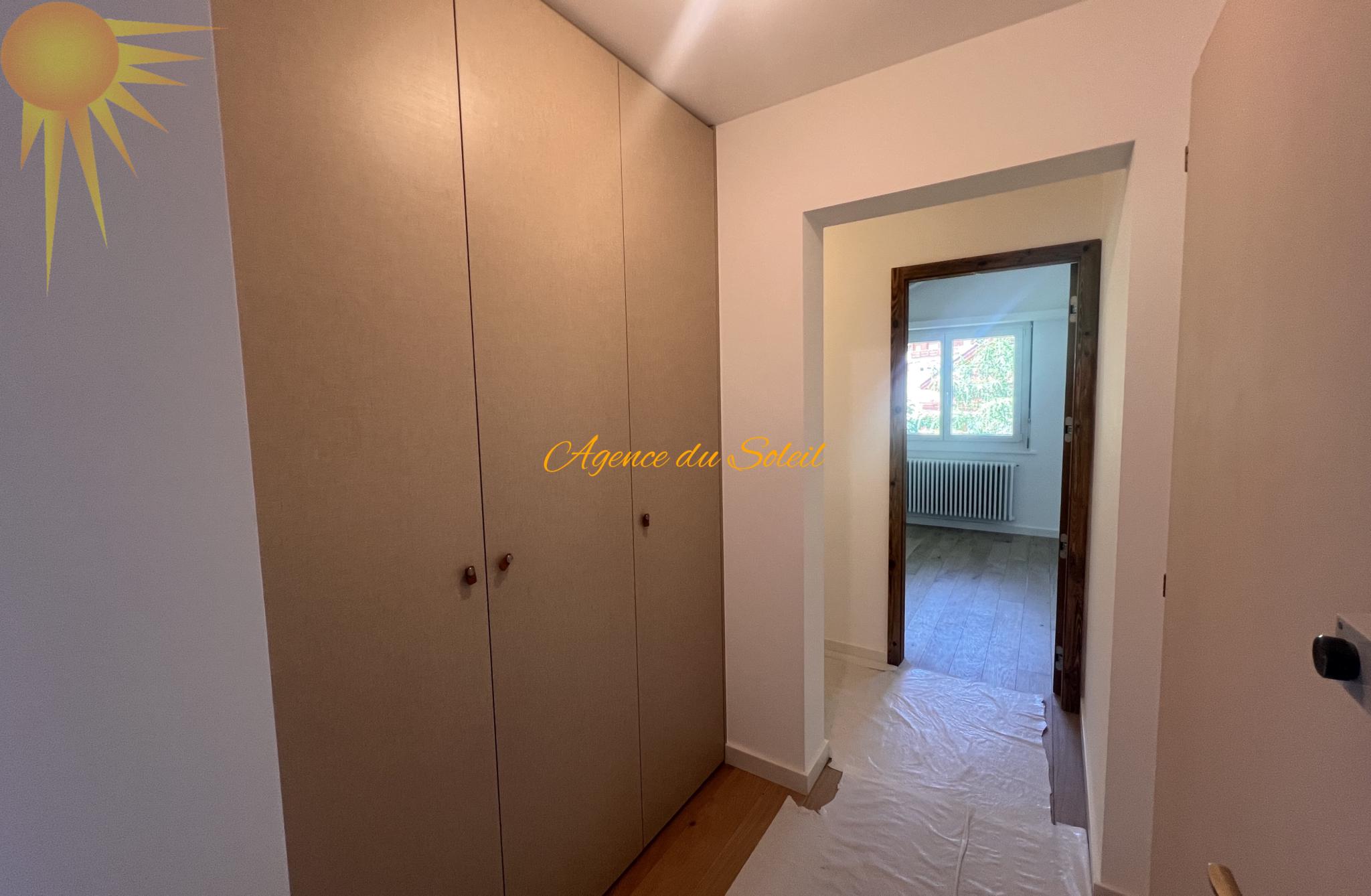 Magnifique appartement de 4.5 pièces en attique, totalement rénové en 2023 !