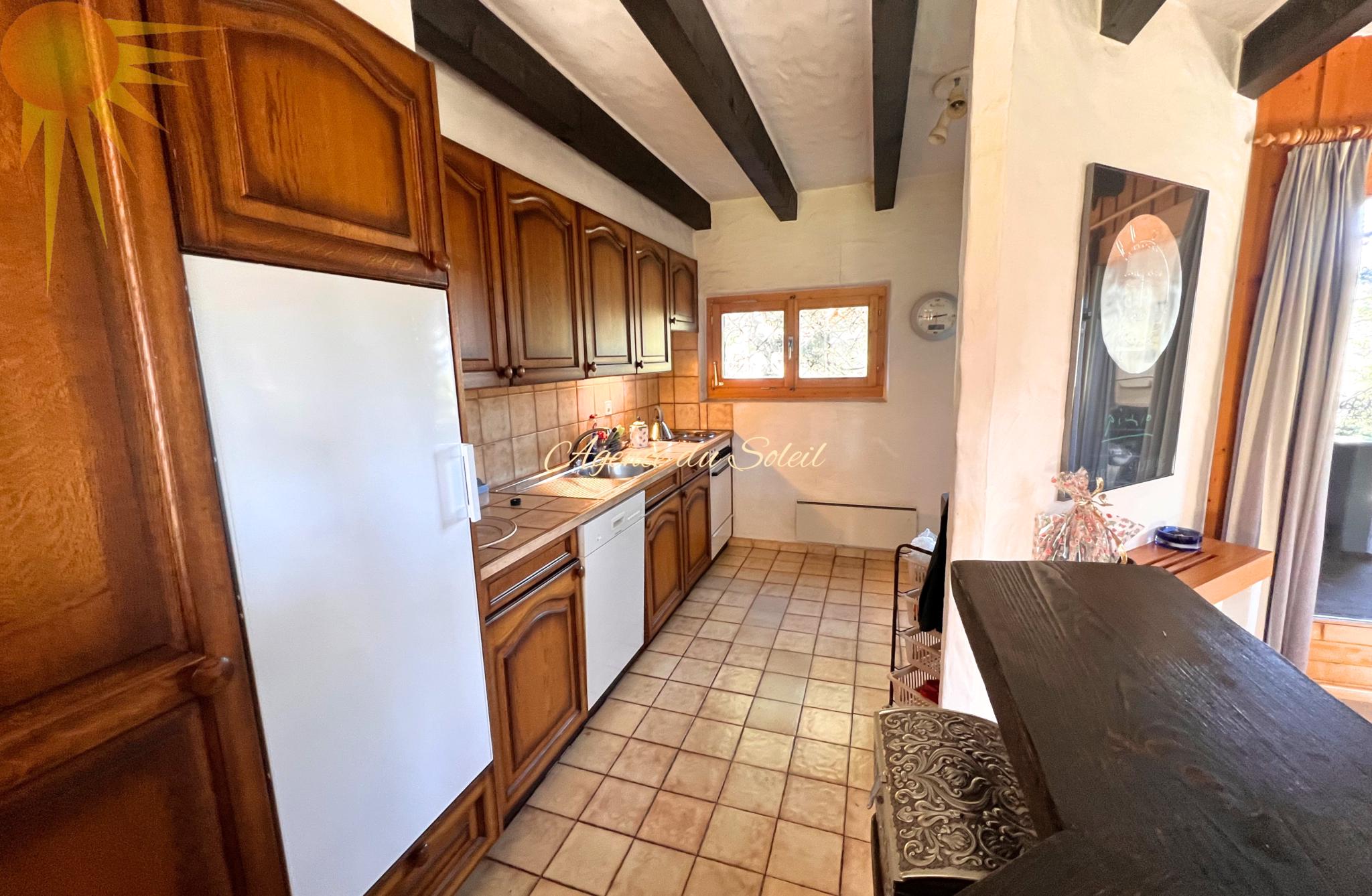 Idéal pour une famille, ce magnifique et spacieux chalet à 5 mn en voiture du centre de la station !