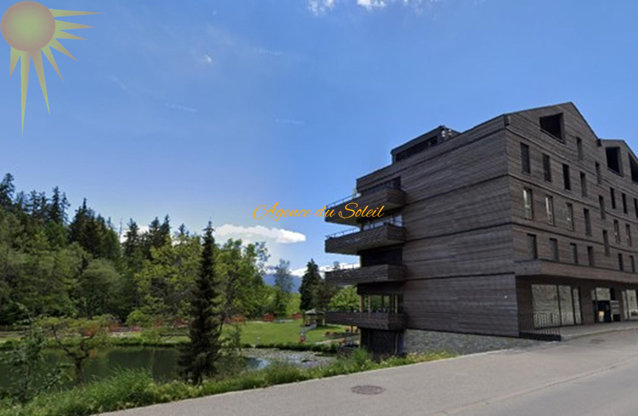 À louer à l’année, ce superbe 3.5 pièces moderne au cœur de Montana !