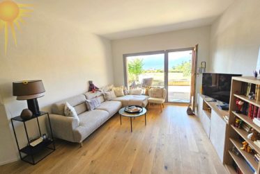 En exclusivité ! Charmant 2.5 pièces, rénové en 2024, avec une terrasse plein sud !