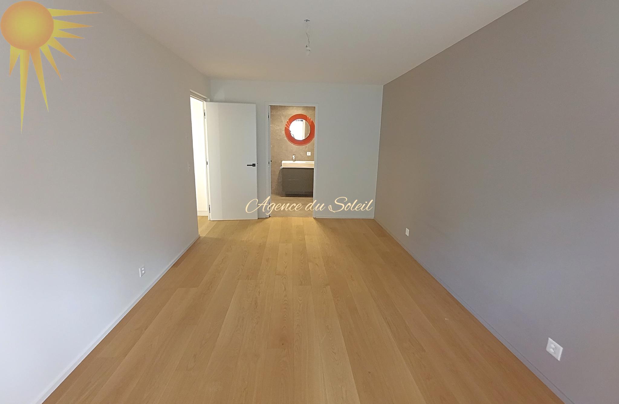 À louer à l’année, ce superbe 3.5 pièces moderne au cœur de Montana !