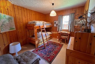 Idéal pour une famille, ce magnifique et spacieux chalet à 5 mn en voiture du centre de la station !