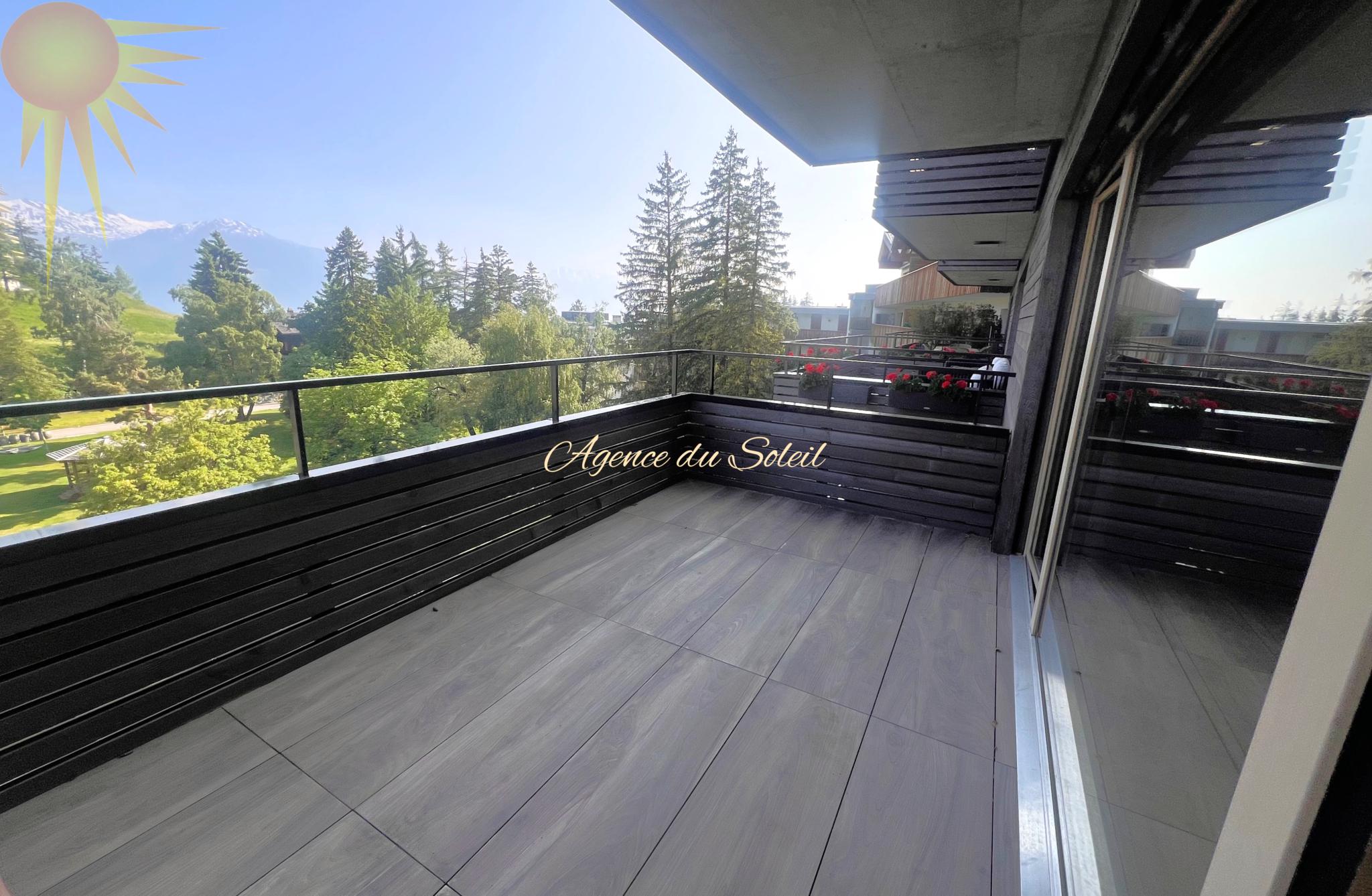 À louer à l’année, ce superbe 3.5 pièces moderne au cœur de Montana !