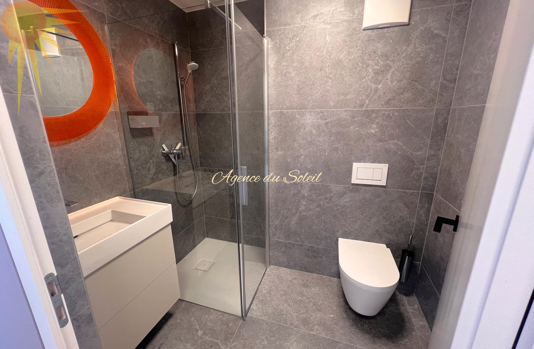 À louer à l’année, ce superbe 3.5 pièces moderne au cœur de Montana !