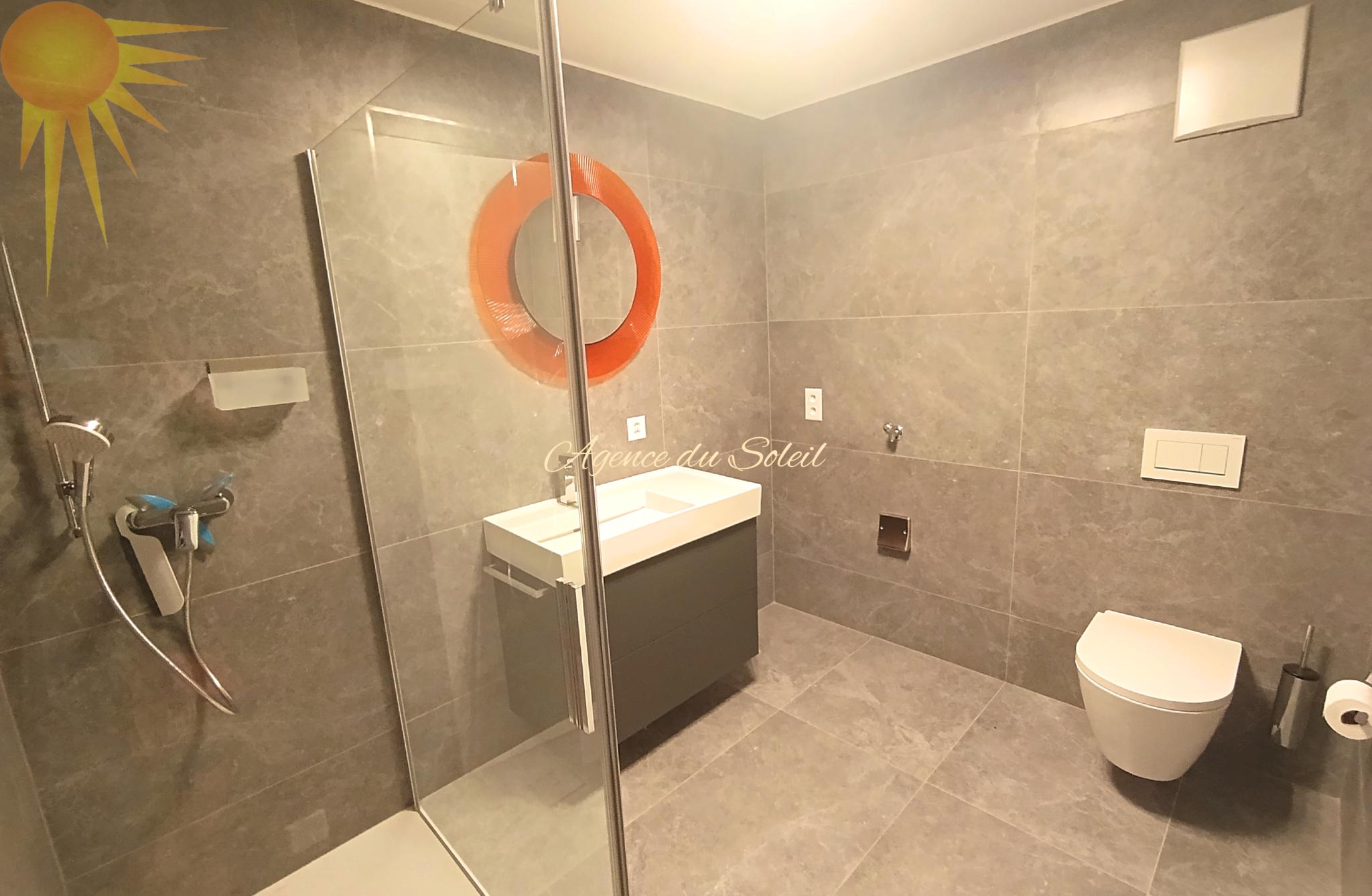 À louer à l’année, ce superbe 3.5 pièces moderne au cœur de Montana !