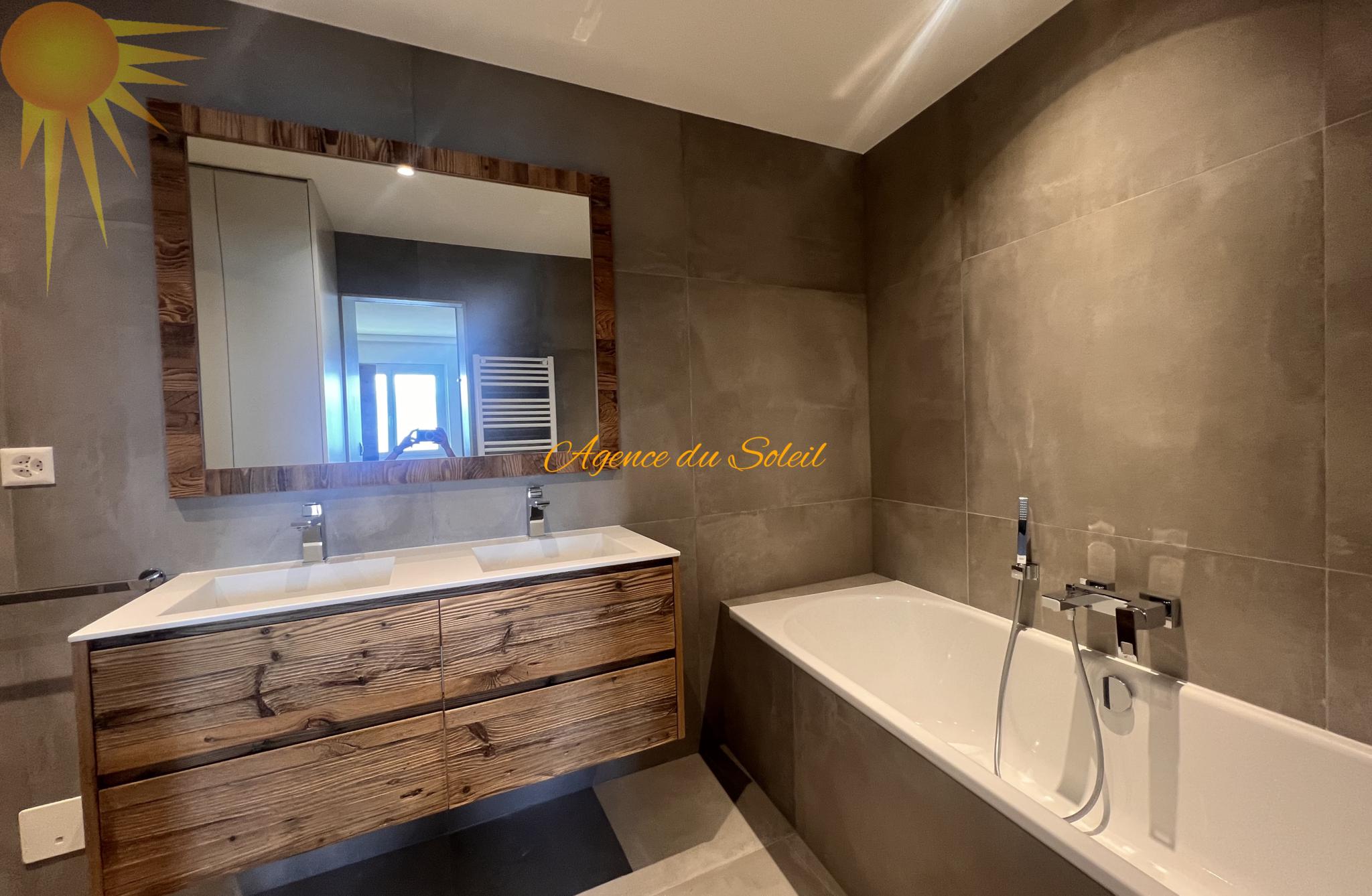 Magnifique appartement de 4.5 pièces en attique, totalement rénové en 2023 !