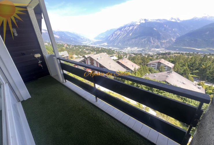 Magnifique appartement de 4.5 pièces en attique, totalement rénové en 2023 !