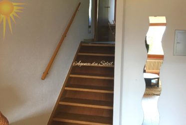 À louer à l'année: Très joli appartement de 2.5 pièces avec une magnifique vue sur les Alpes Valaisannes !