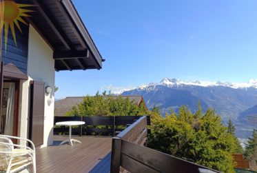 Idéal pour une famille, ce magnifique et spacieux chalet à 5 mn en voiture du centre de la station !