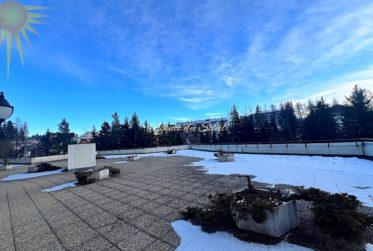 Au cœur de la station! Spacieux appartement traversant d'angle de 5.5 pièces avec terrasse!