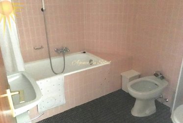 À louer à l'année (à partir du 1er avril): Comfortable appartement de 2.5 pièces avec une magnifique vue à deux pas du centre de Montana !