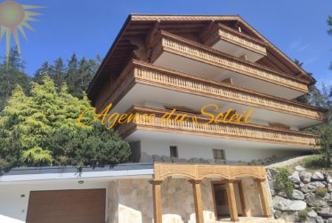 En Exclusivité ! Adorable appartement traversant d’angle de 3.5 Pièces en rez-jardin supérieur !