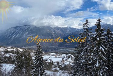 À louer UNIQUEMENT à l’année ce splendide 3.5 pièces rénové, sud, à proximité du funiculaire !