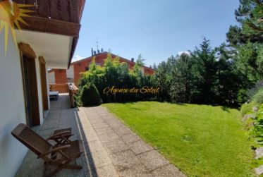 En Exclusivité ! Adorable appartement traversant d’angle de 3.5 Pièces en rez-jardin supérieur !