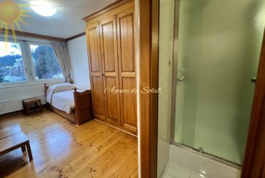 Au cœur de la station! Spacieux appartement traversant d'angle de 5.5 pièces avec terrasse!